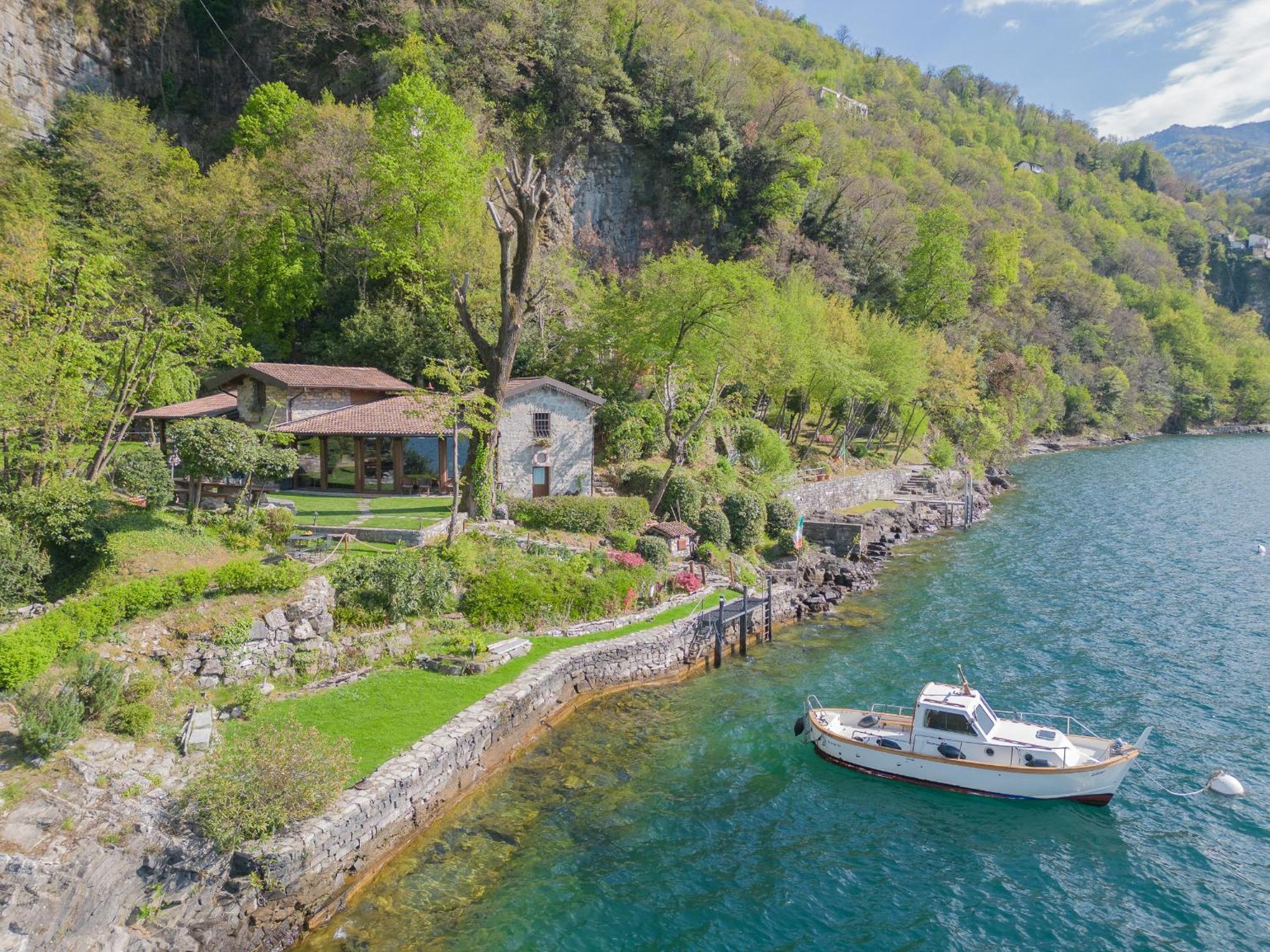 Faggeto Lario The Writer'S Nest Waterfront Villa By Rent All Como מראה חיצוני תמונה